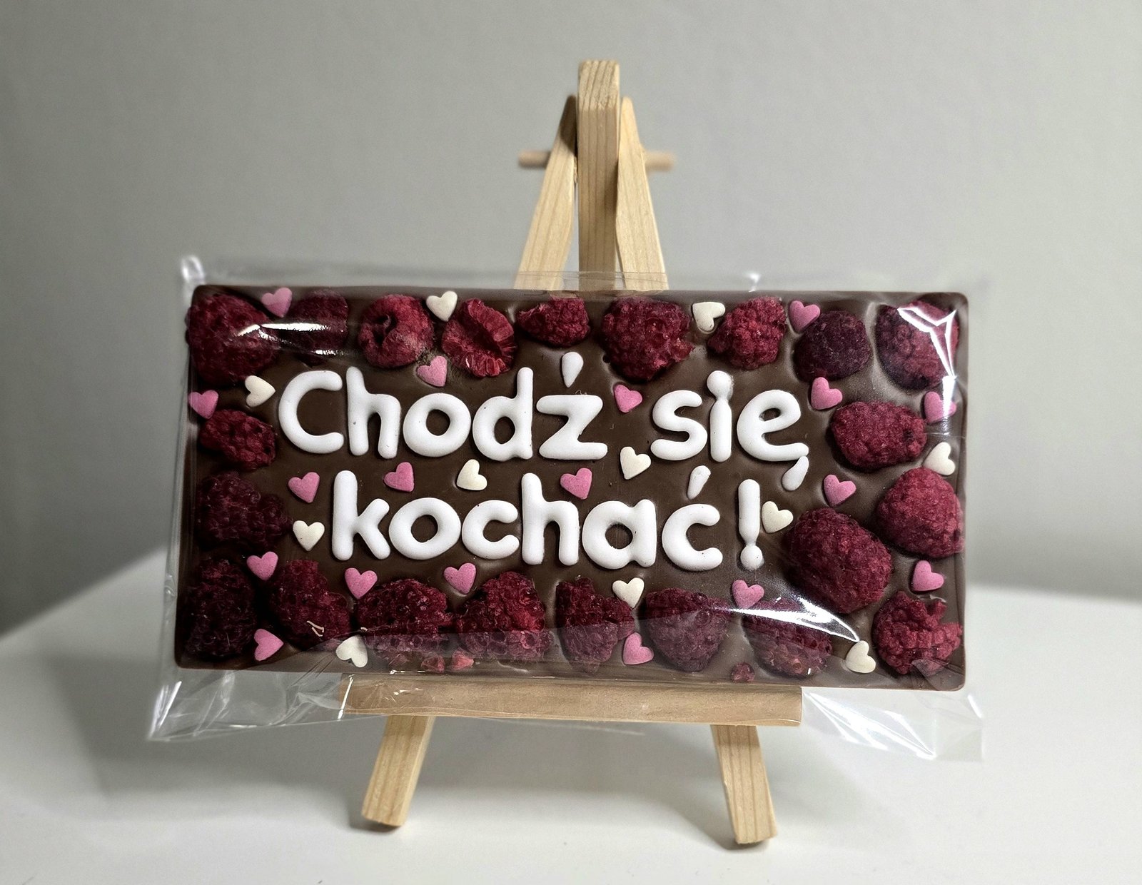 Wzór 08 – gotowa czekolada z napisem Chodź się kochać!