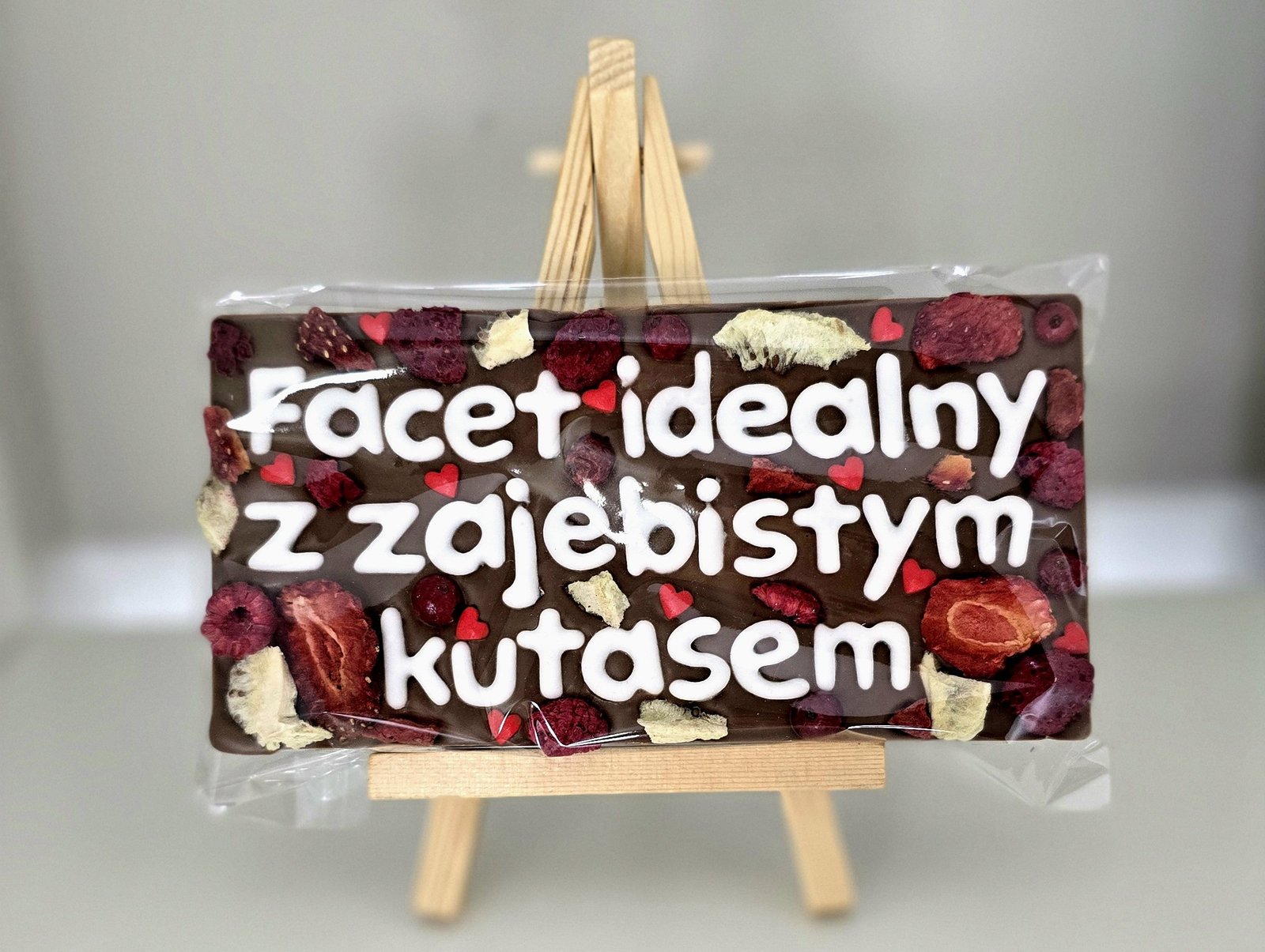 Wzór 15 – gotowa czekolada z napisem Facet idealny z zajebistym kutasem